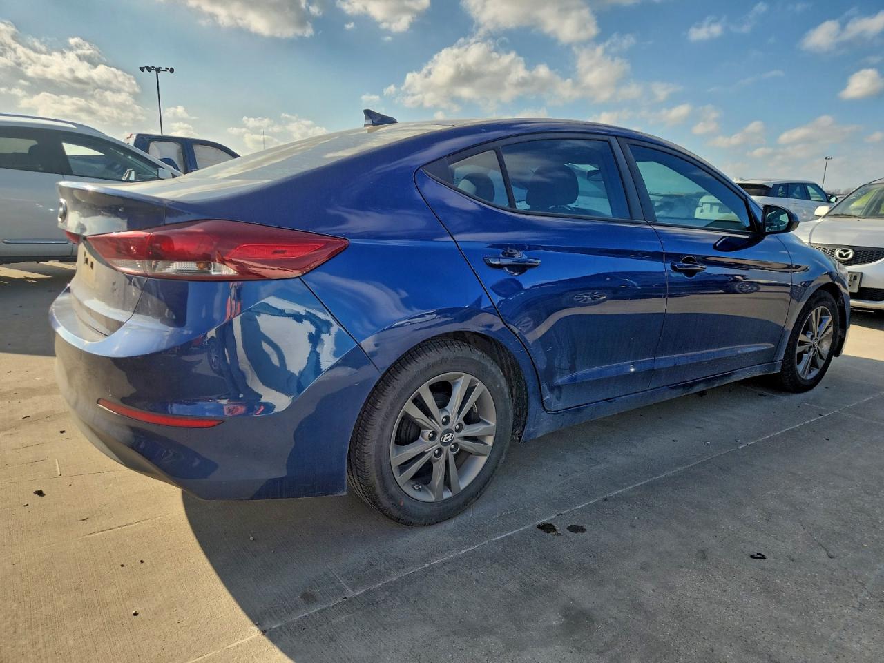 2017 HYUNDAI ELANTRA SE photo 7