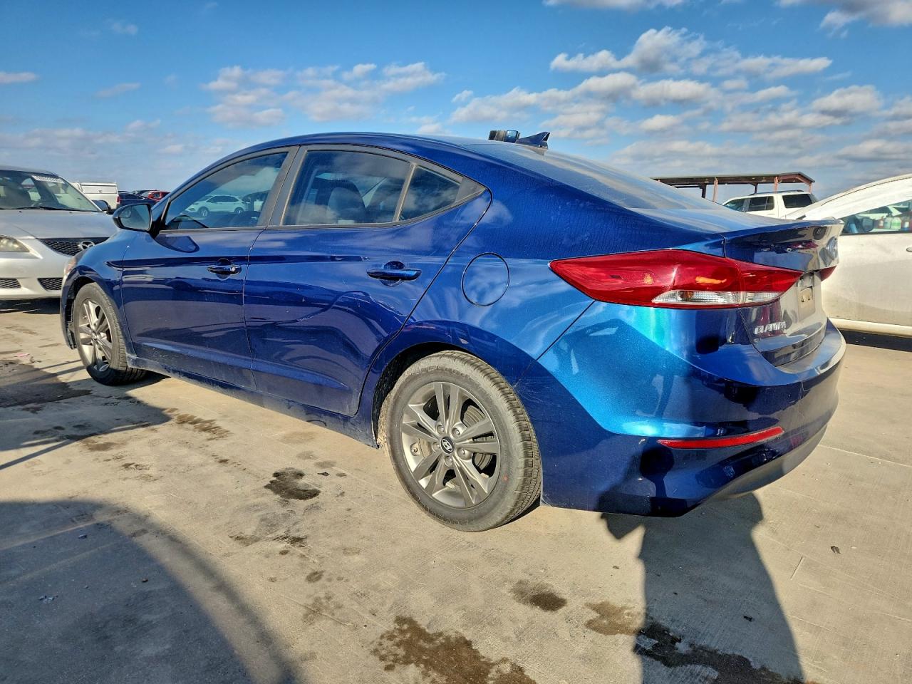 2017 HYUNDAI ELANTRA SE photo 4