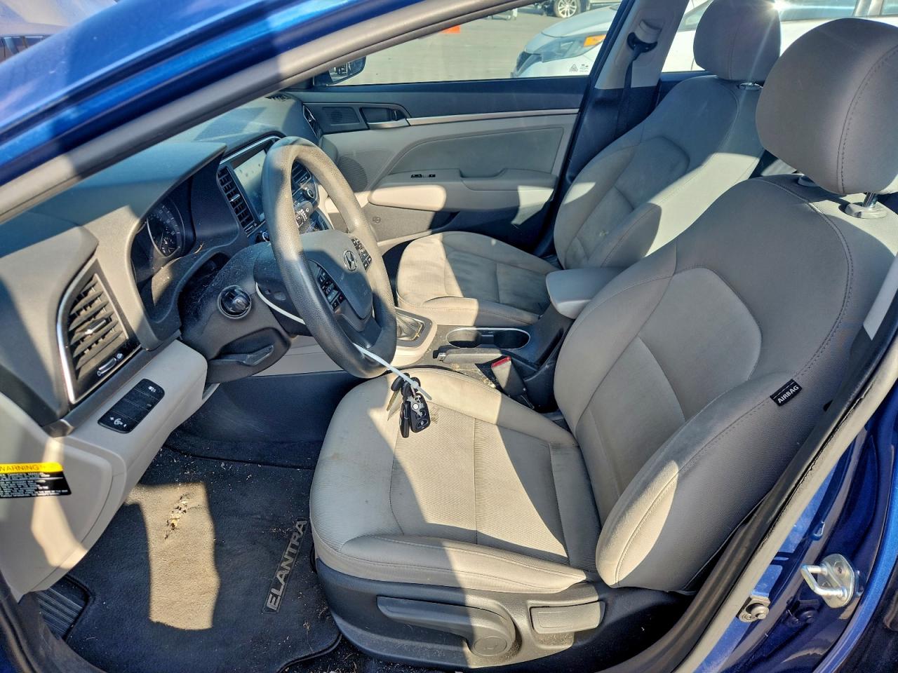 2017 HYUNDAI ELANTRA SE photo 19