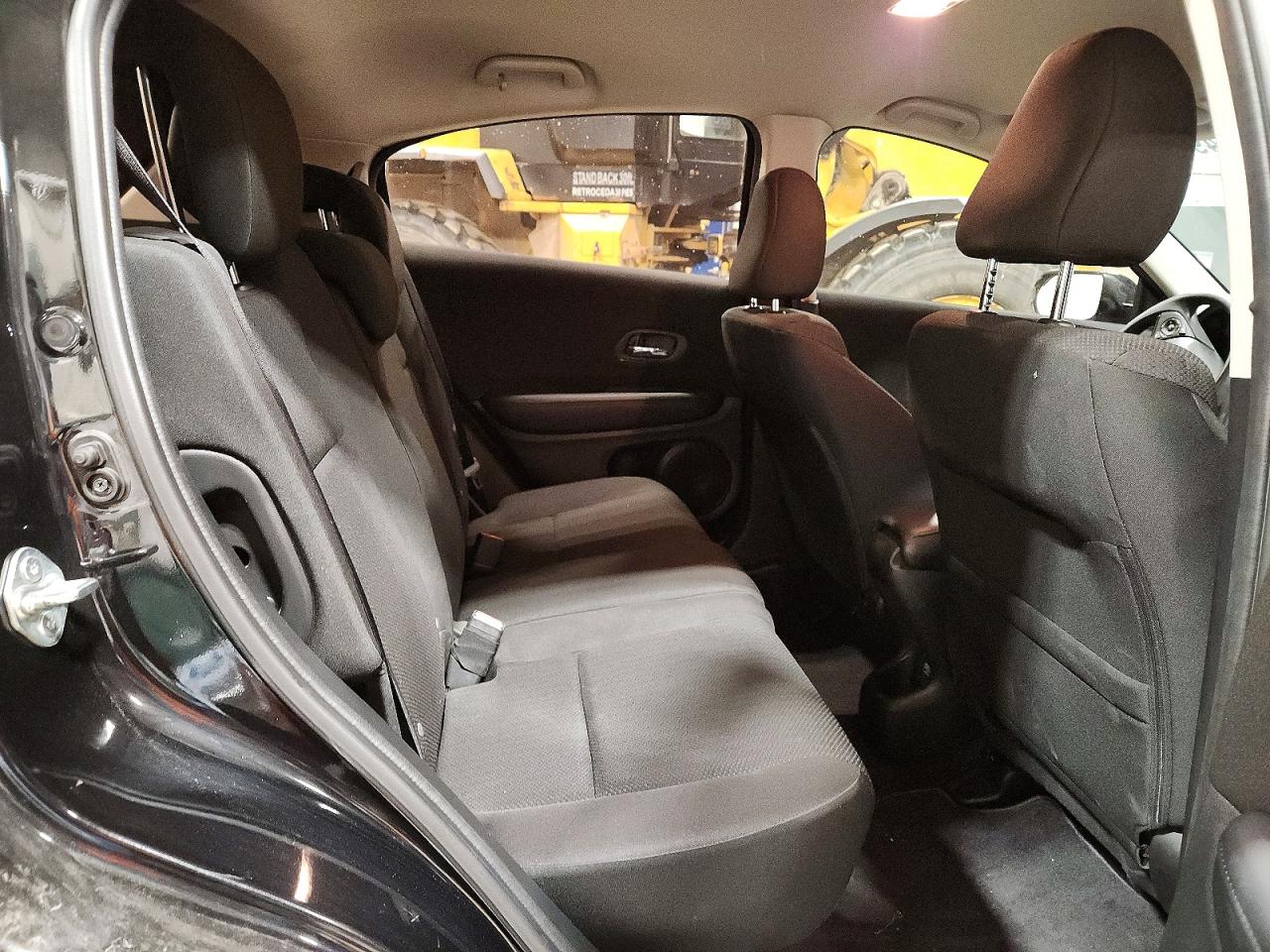 2016 HONDA HR-V LX photo 11