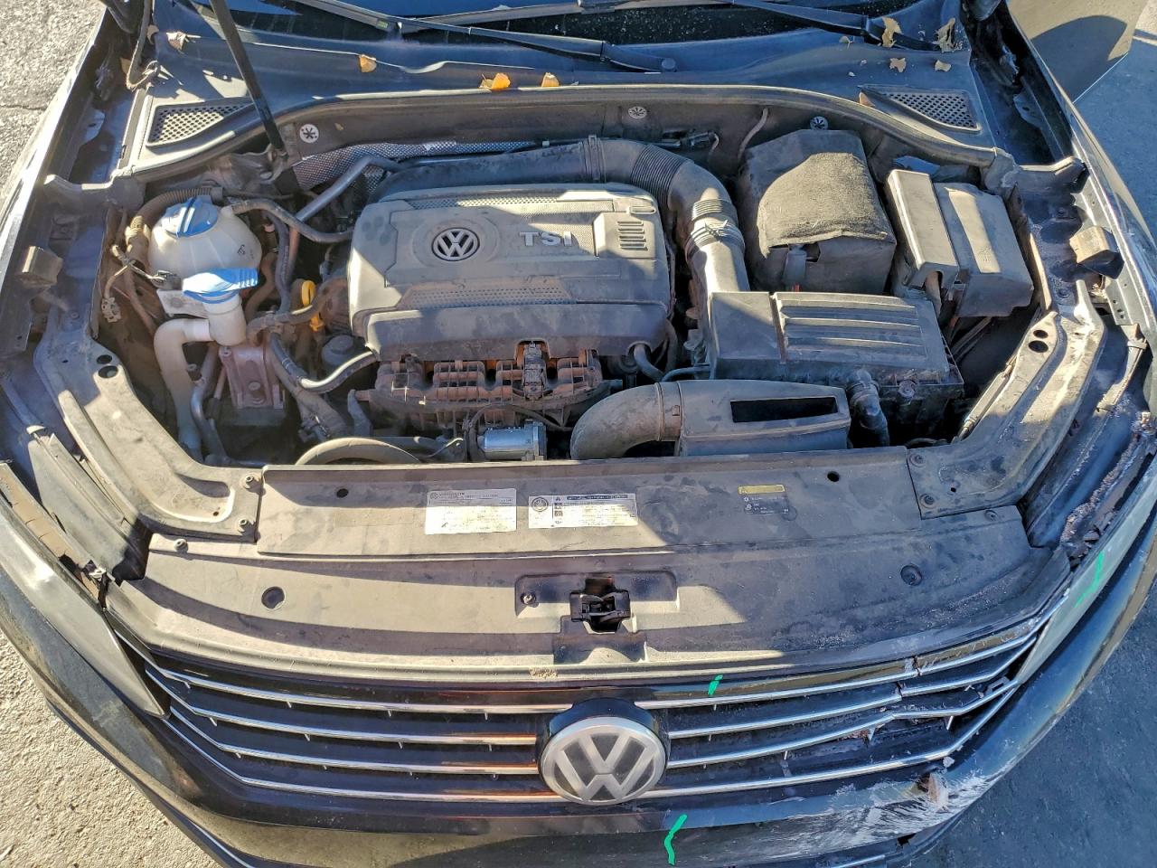 2017 VOLKSWAGEN PASSAT S photo 31