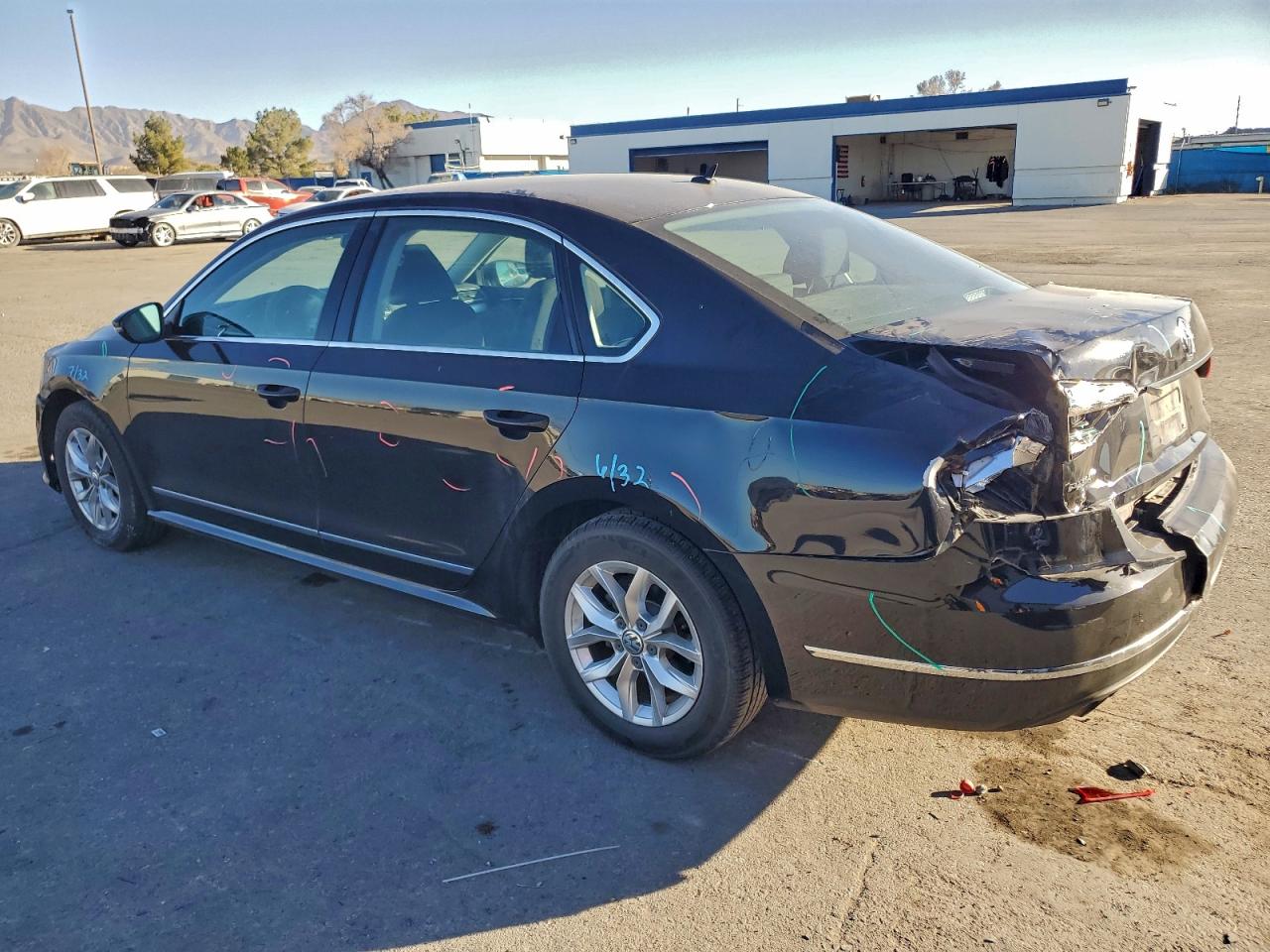 2017 VOLKSWAGEN PASSAT S photo 4