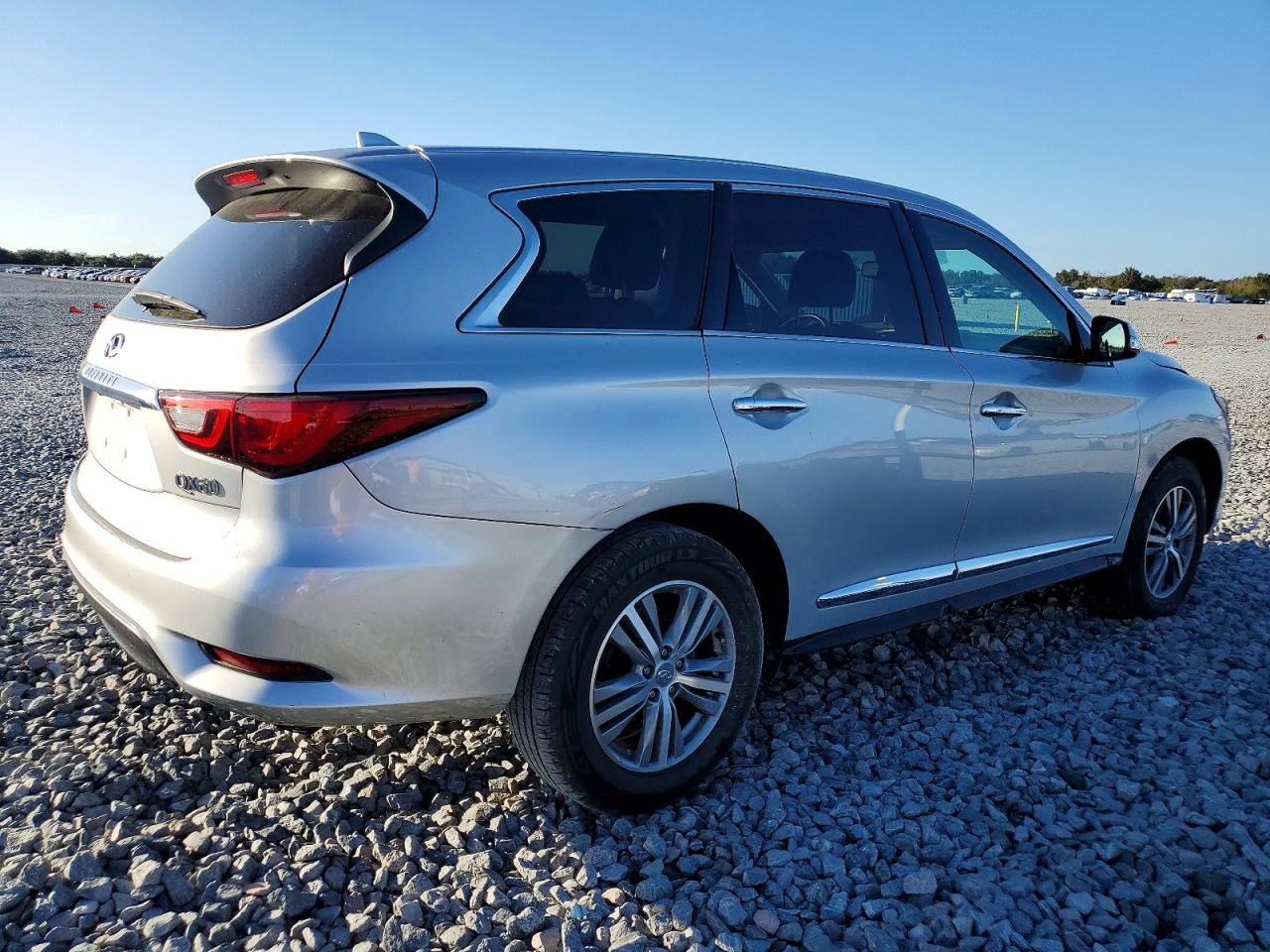 2020 INFINITI QX60 LUXE photo 5