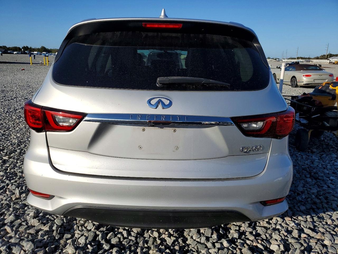 2020 INFINITI QX60 LUXE photo 11