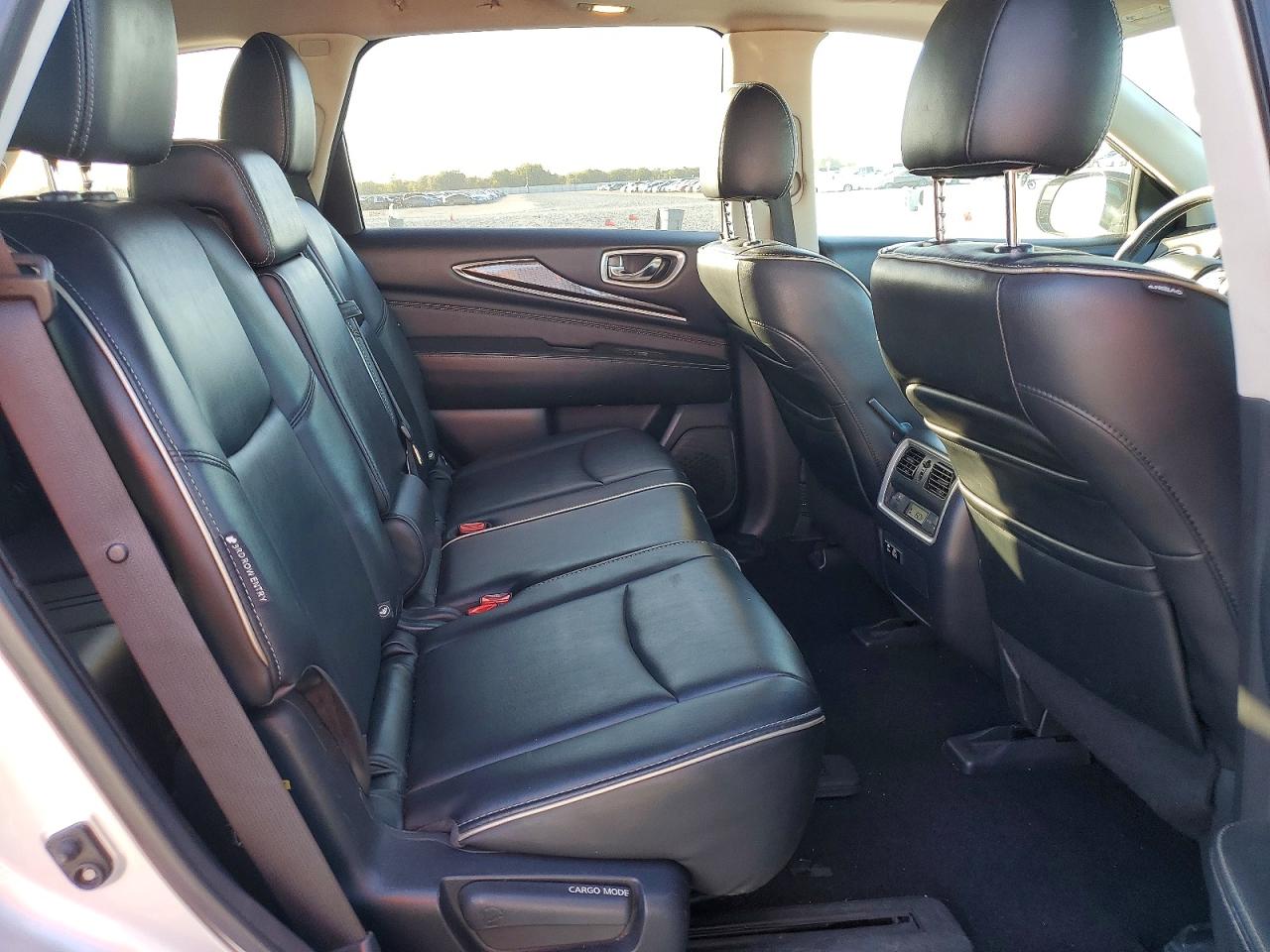 2020 INFINITI QX60 LUXE photo 21