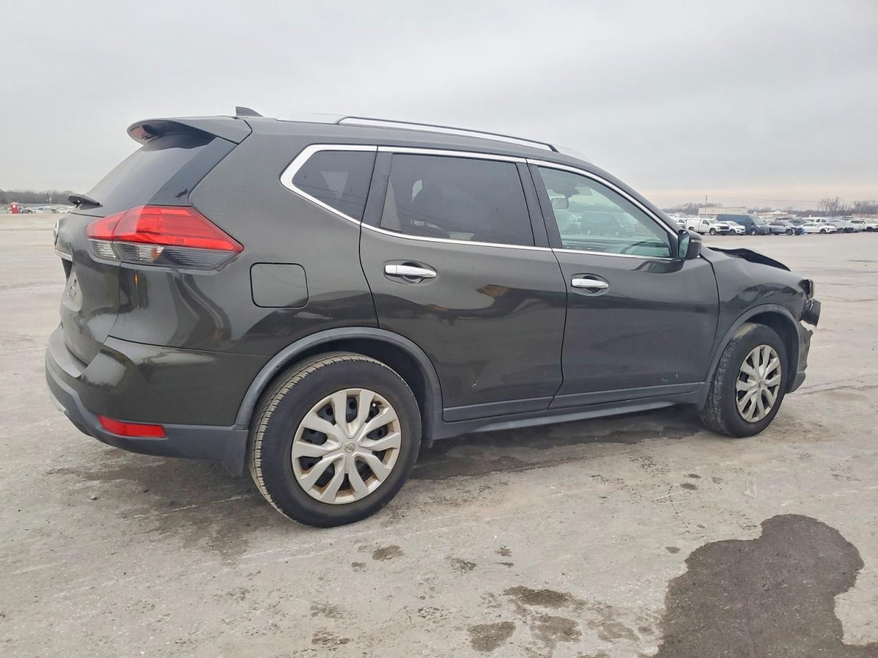 2017 NISSAN ROGUE S photo 5