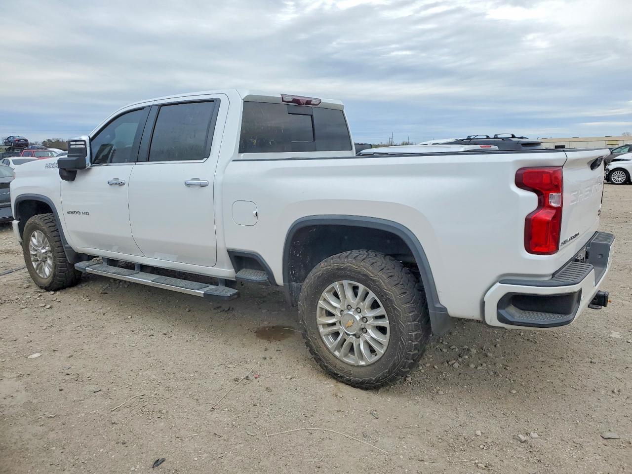 2021 CHEVROLET SILVERADO K2500 HIGH COUNTRY photo 3