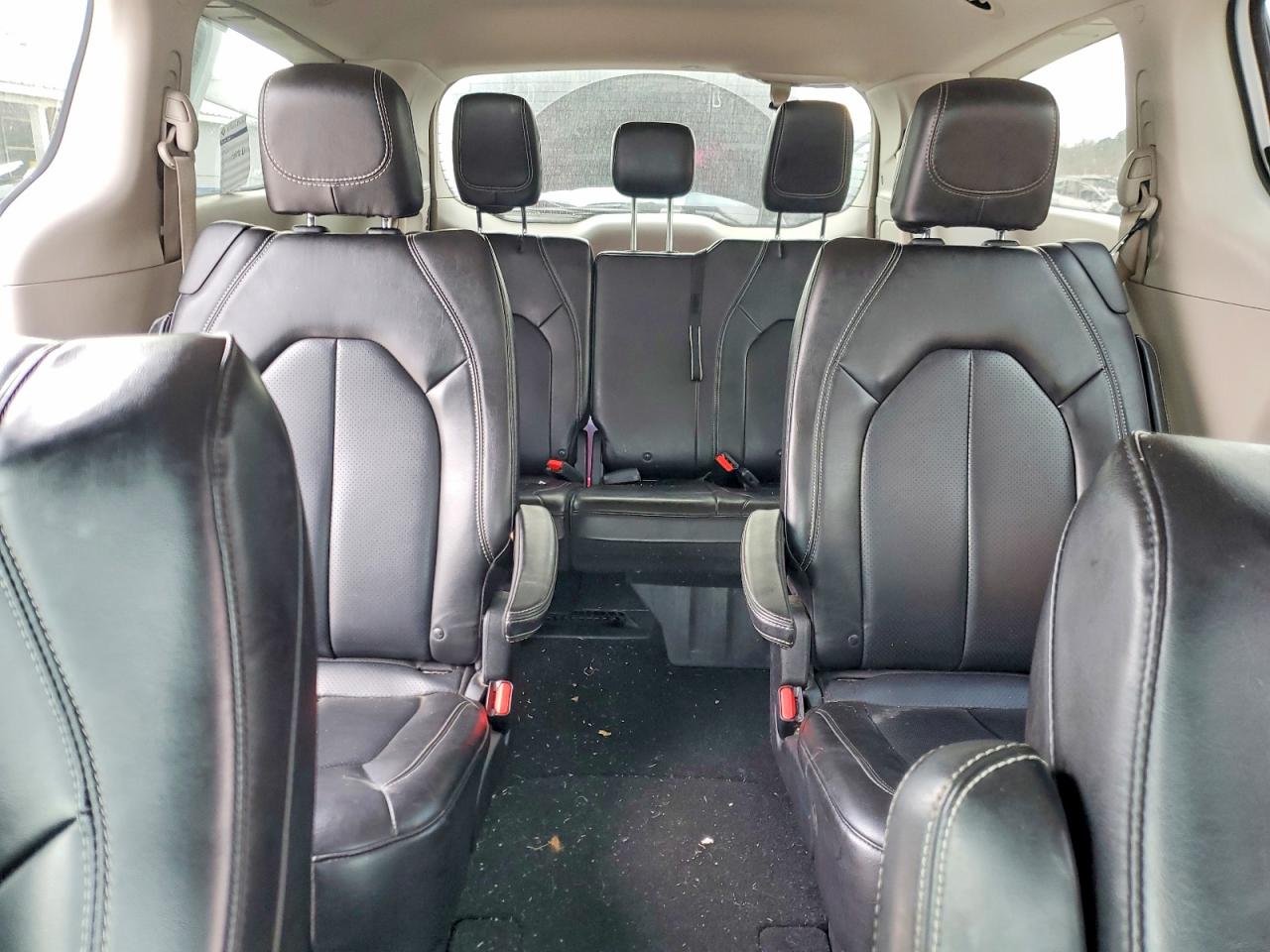 2021 CHRYSLER VOYAGER LXI photo 10