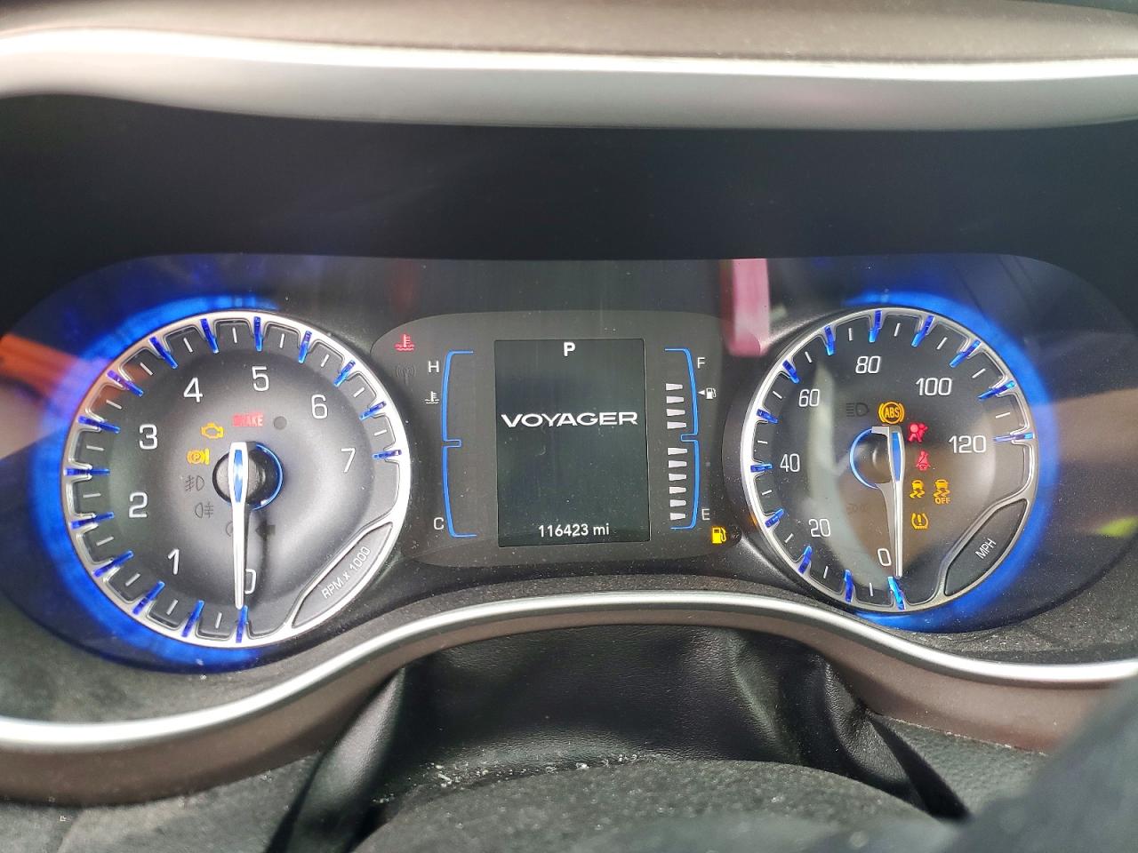 2021 CHRYSLER VOYAGER LXI photo 9