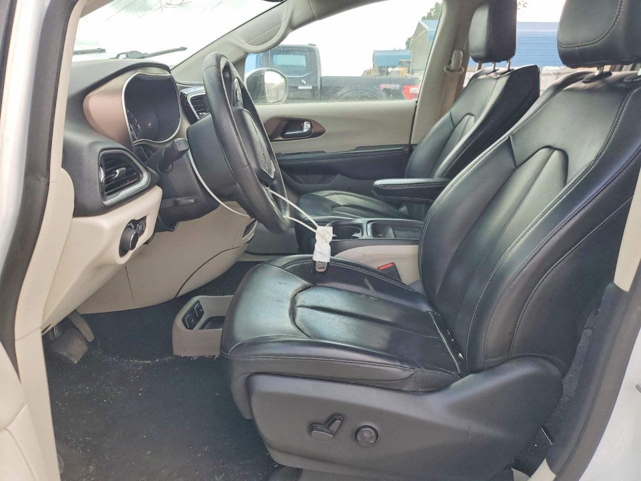 2021 CHRYSLER VOYAGER LXI photo 7