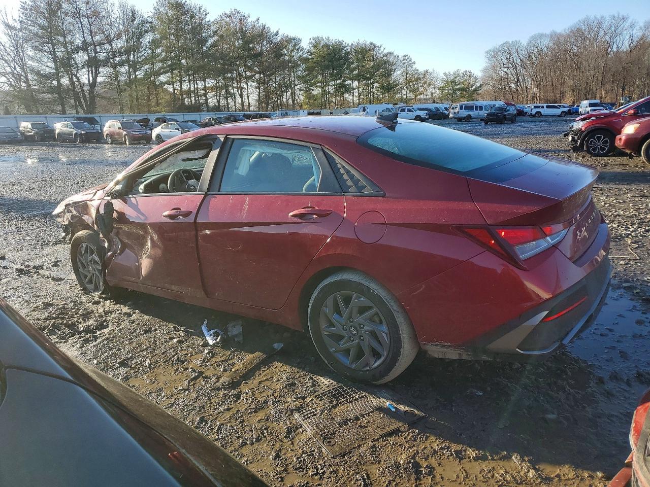 2024 HYUNDAI ELANTRA SEL photo 2
