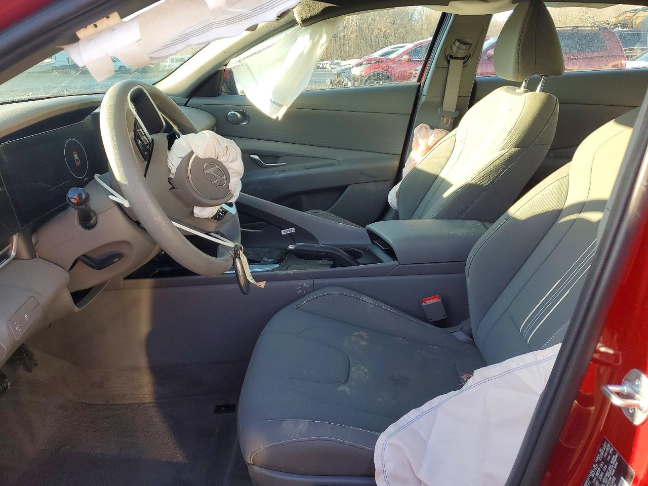 2024 HYUNDAI ELANTRA SEL photo 7
