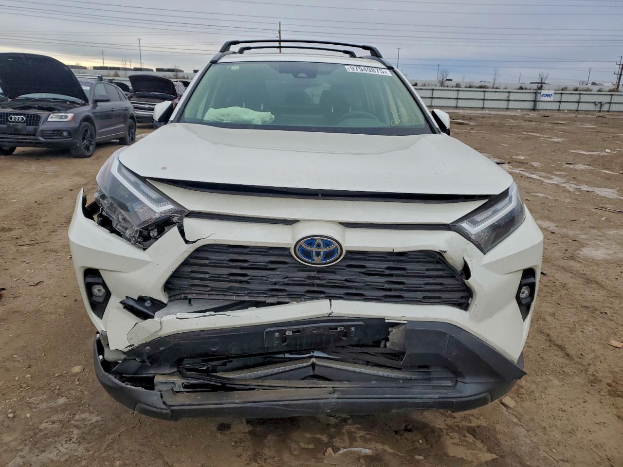 2022 TOYOTA RAV4 XLE PREMIUM photo 13