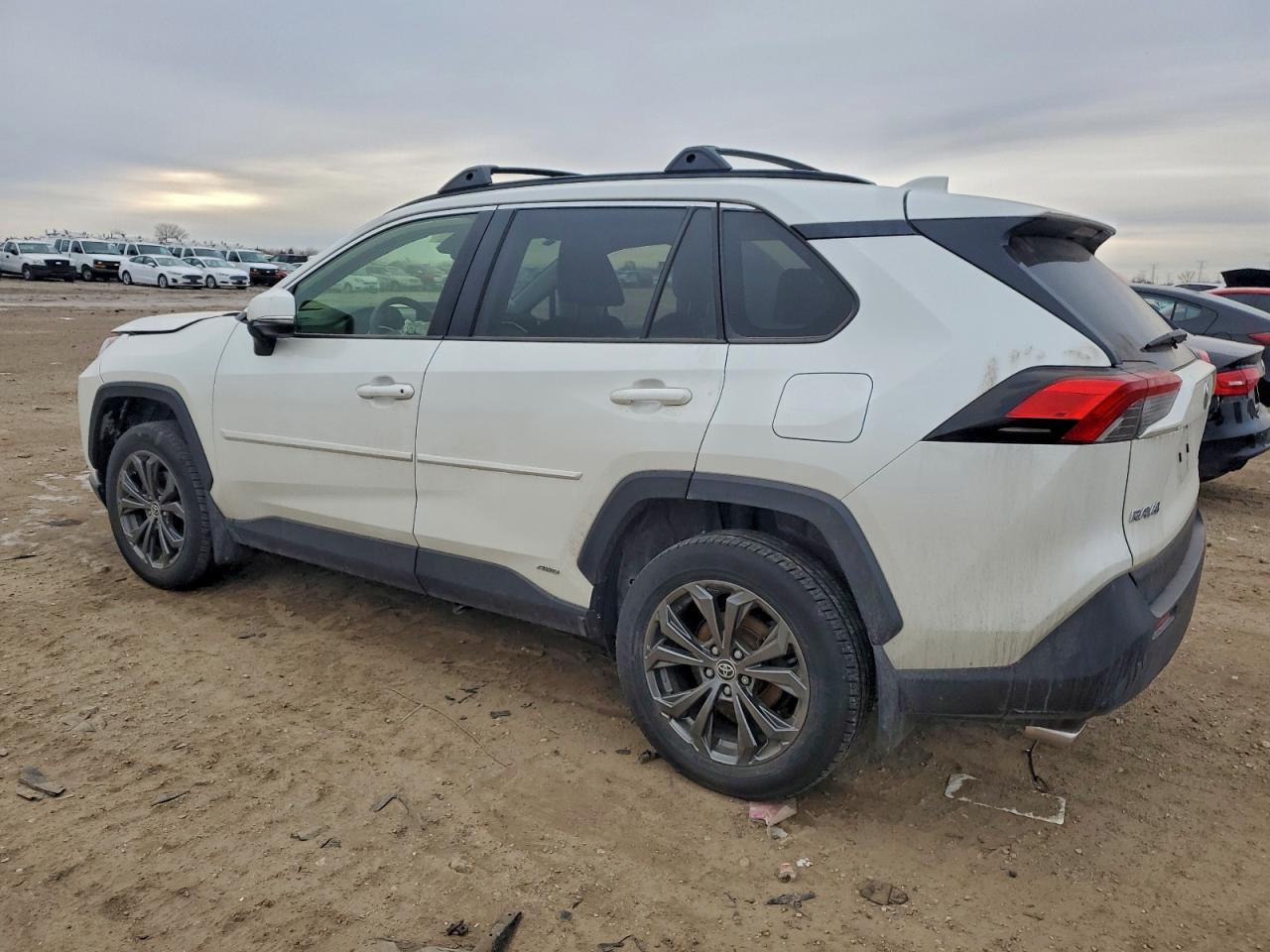 2022 TOYOTA RAV4 XLE PREMIUM photo 4
