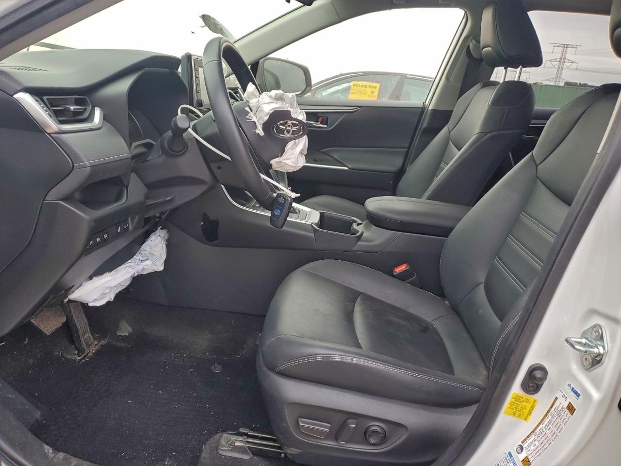 2022 TOYOTA RAV4 XLE PREMIUM photo 19