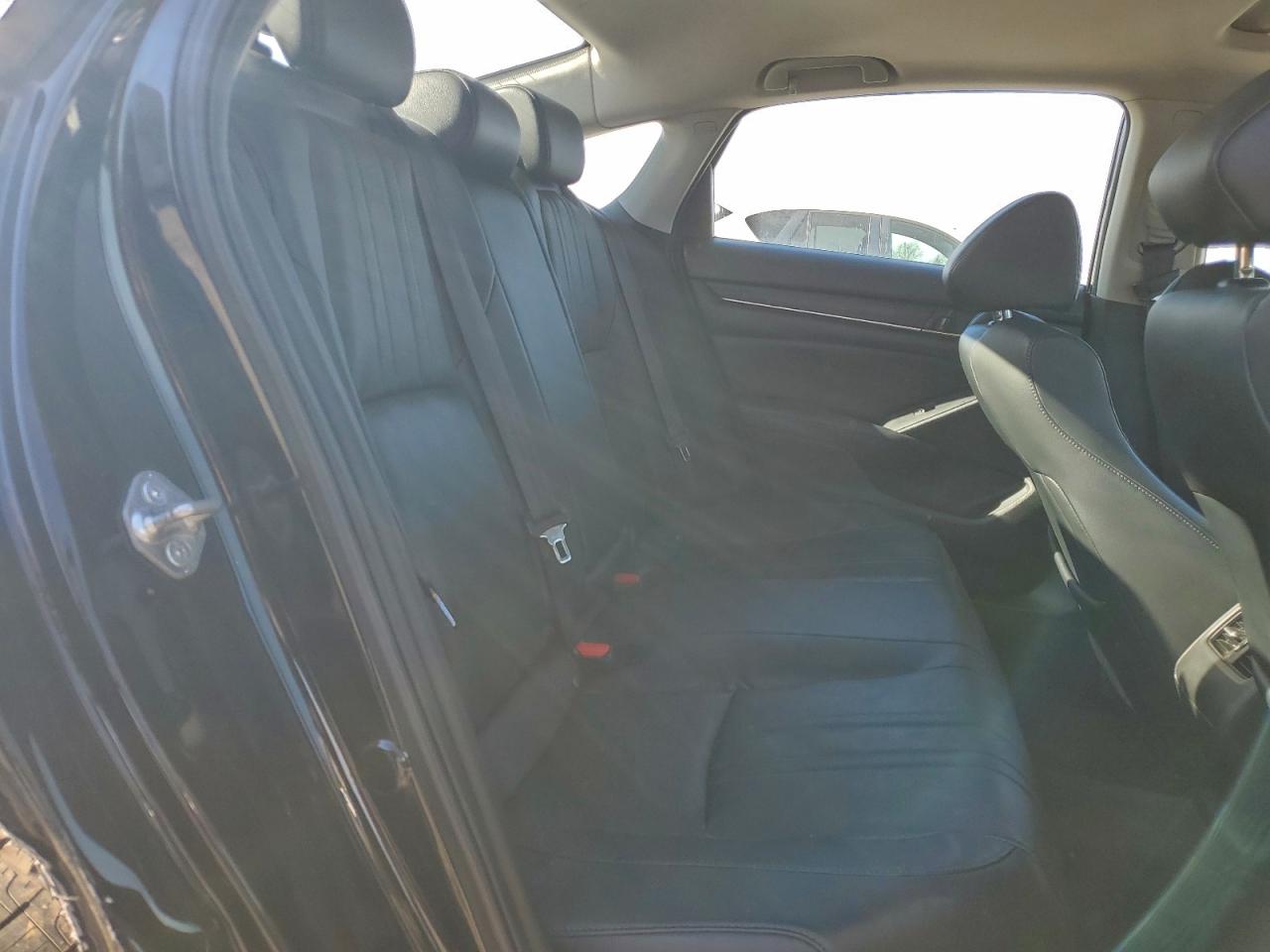 2018 HONDA ACCORD EXL photo 19