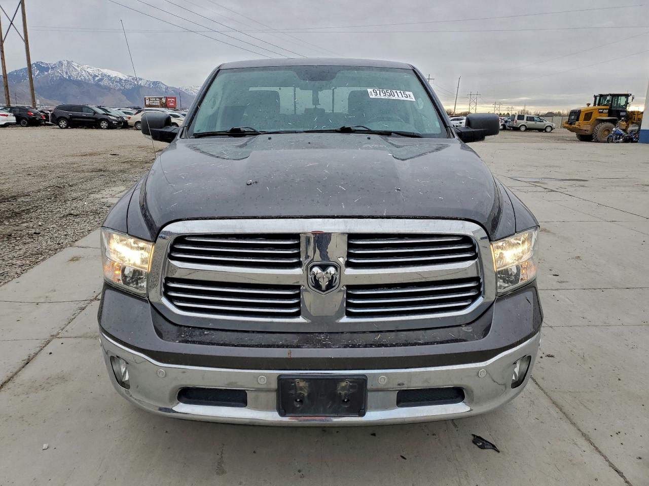 2016 RAM 1500 SLT photo 5