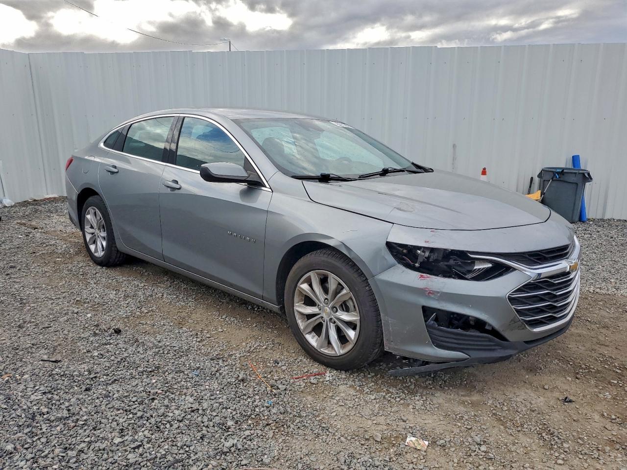 2023 CHEVROLET MALIBU LT photo 4