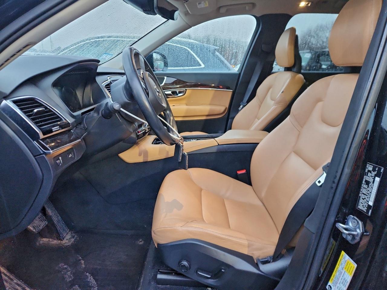 2016 VOLVO XC90 T6 photo 13