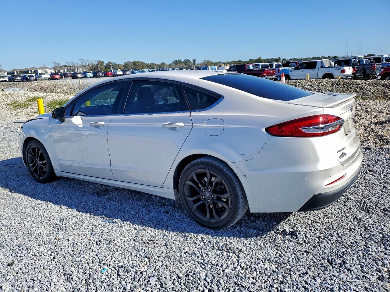 2019 FORD FUSION SE photo 2