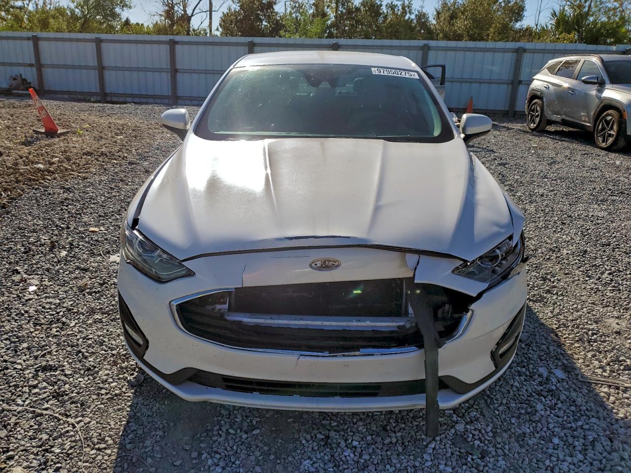 2019 FORD FUSION SE photo 5