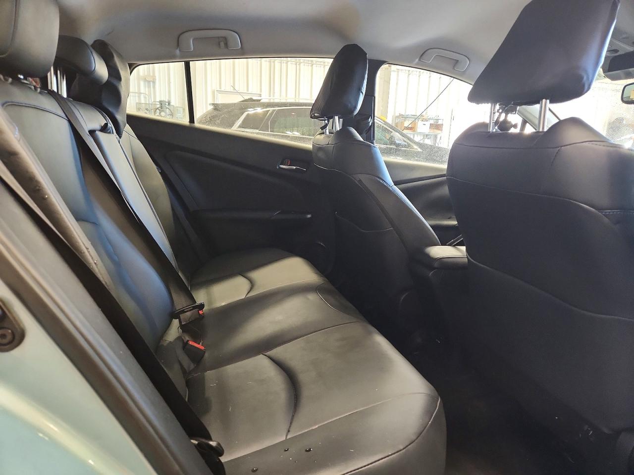 2017 TOYOTA PRIUS FOUR TOURING photo 19