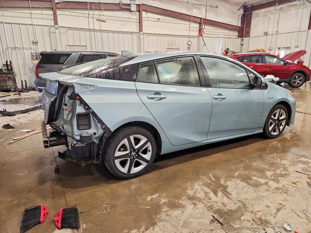 2017 TOYOTA PRIUS FOUR TOURING photo 5