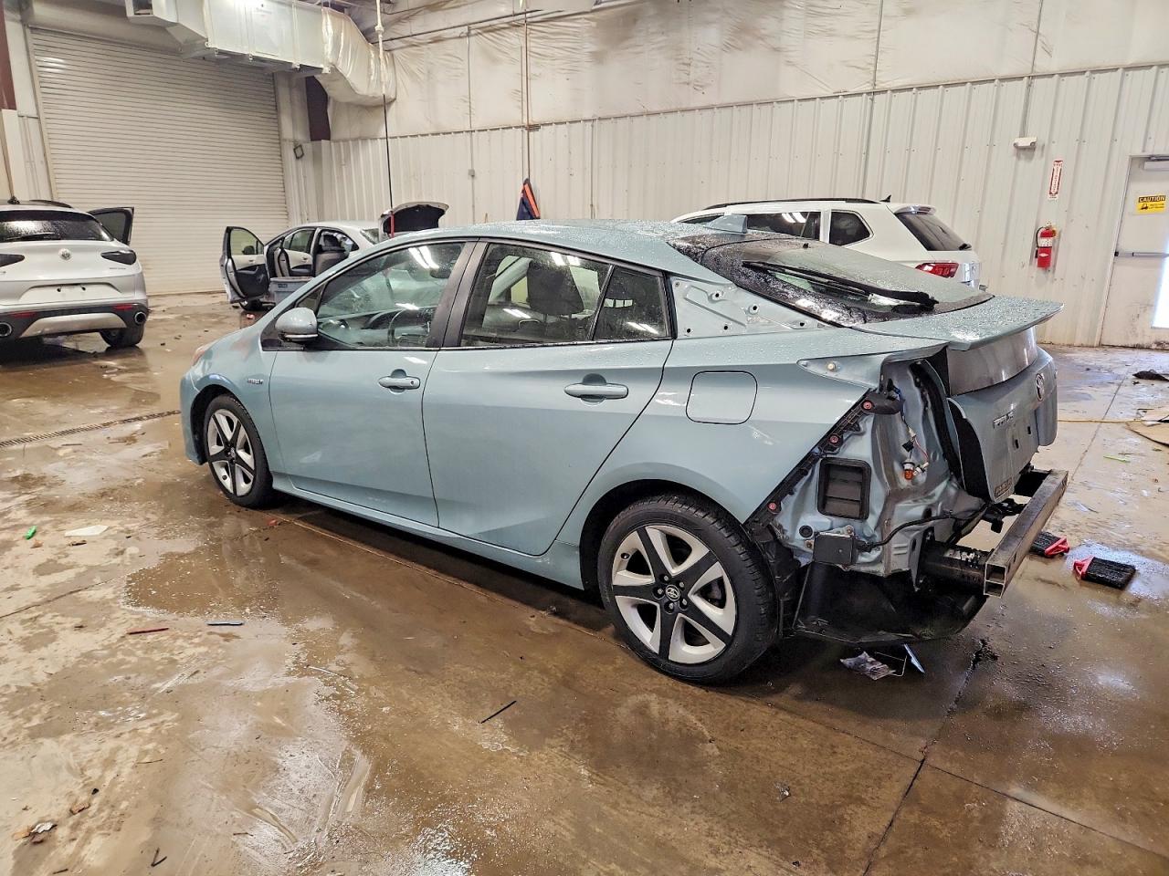 2017 TOYOTA PRIUS FOUR TOURING photo 3