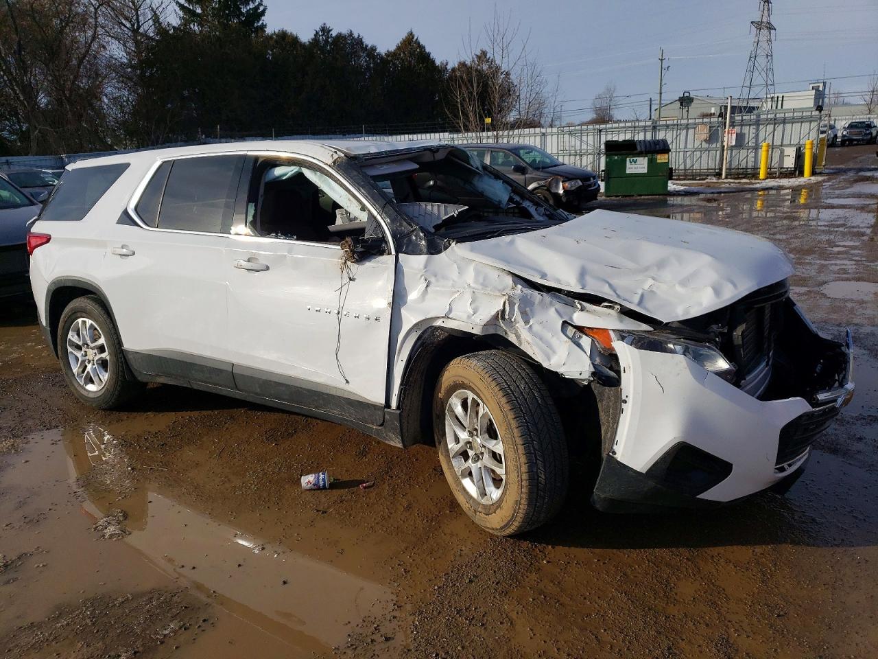 2019 CHEVROLET TRAVERSE LS photo 4