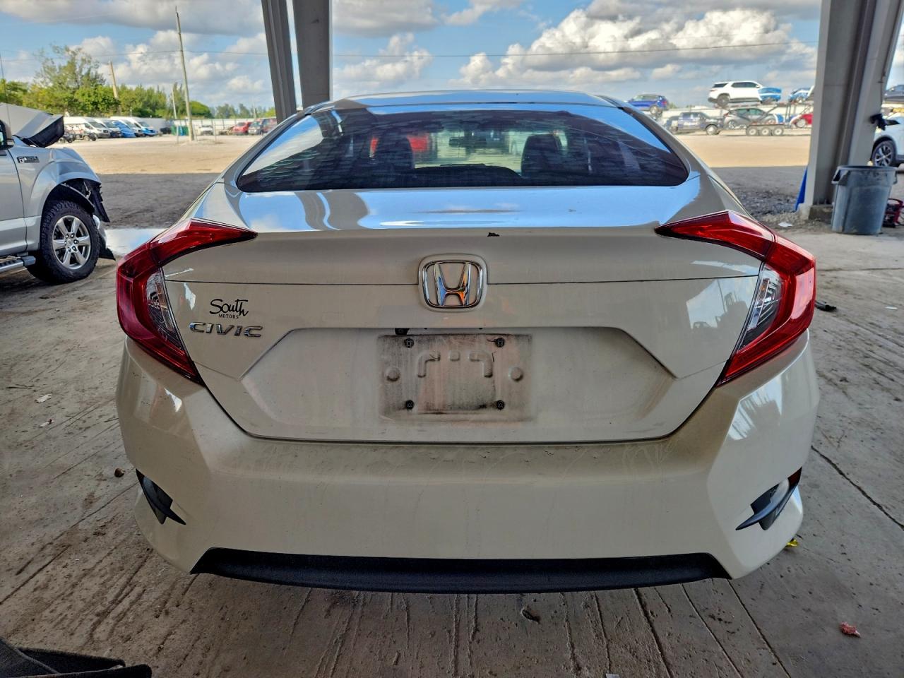 2016 HONDA CIVIC LX photo 11