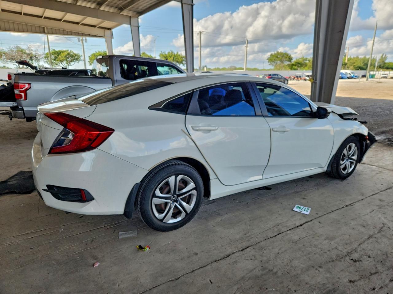 2016 HONDA CIVIC LX photo 5