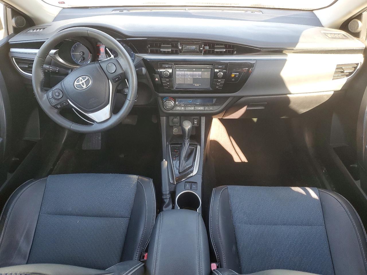 2014 TOYOTA COROLLA L photo 15