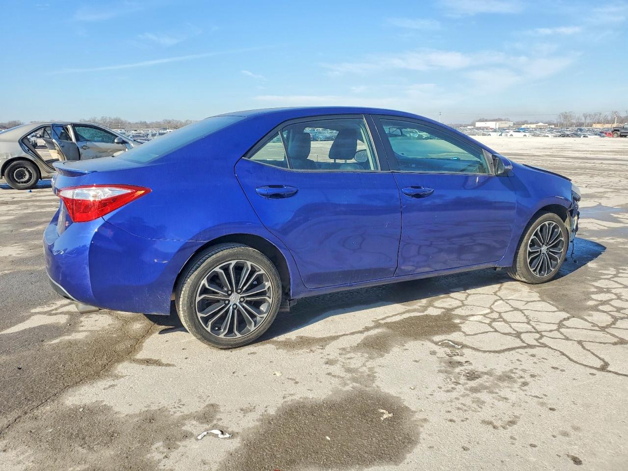 2014 TOYOTA COROLLA L photo 5