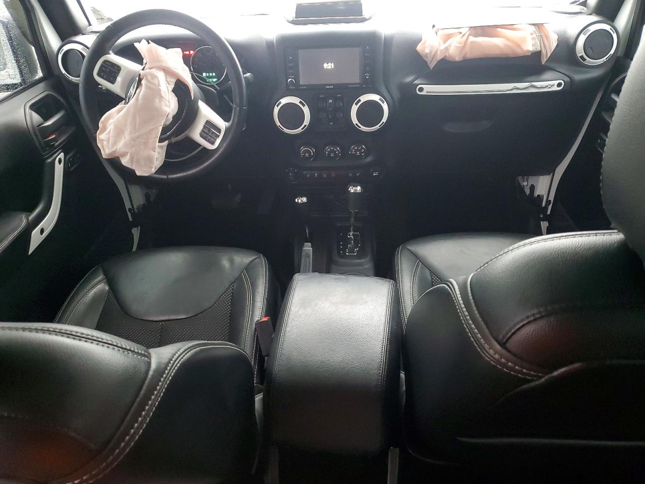 2015 JEEP WRANGLER UNLIMITED SAHARA photo 22