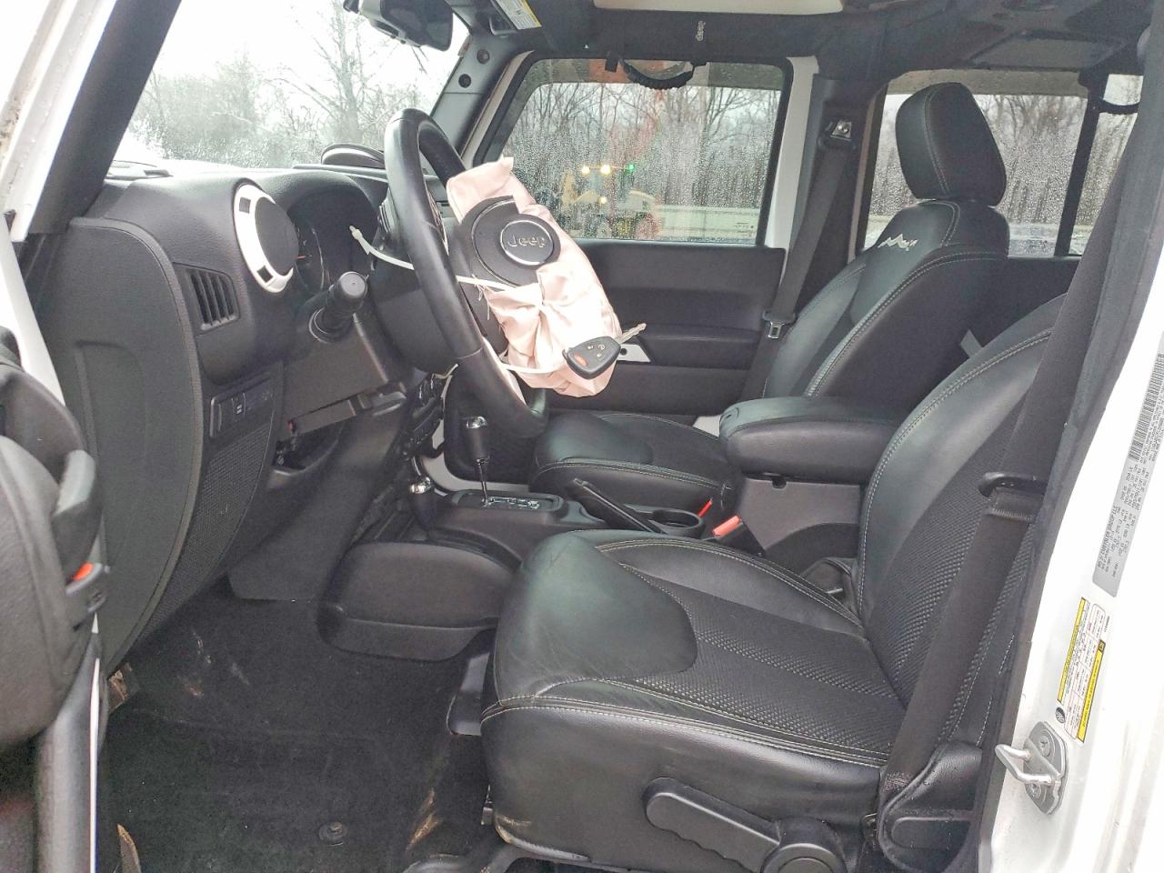 2015 JEEP WRANGLER UNLIMITED SAHARA photo 19