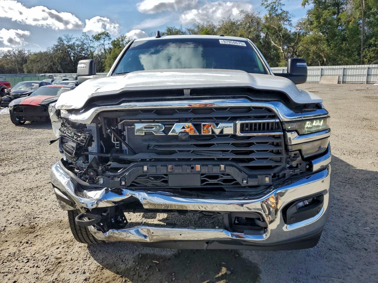 2025 RAM 2500 TRADESMAN photo 9