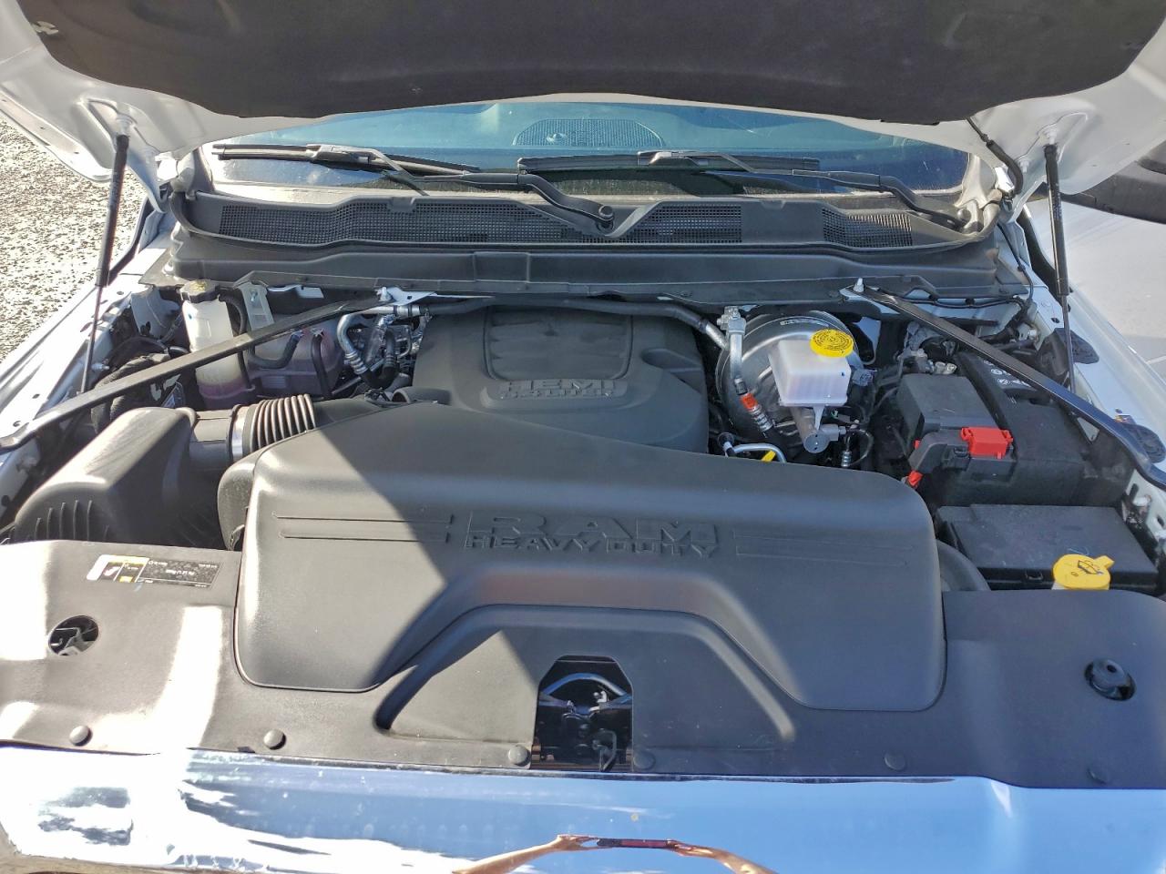2025 RAM 2500 TRADESMAN photo 21