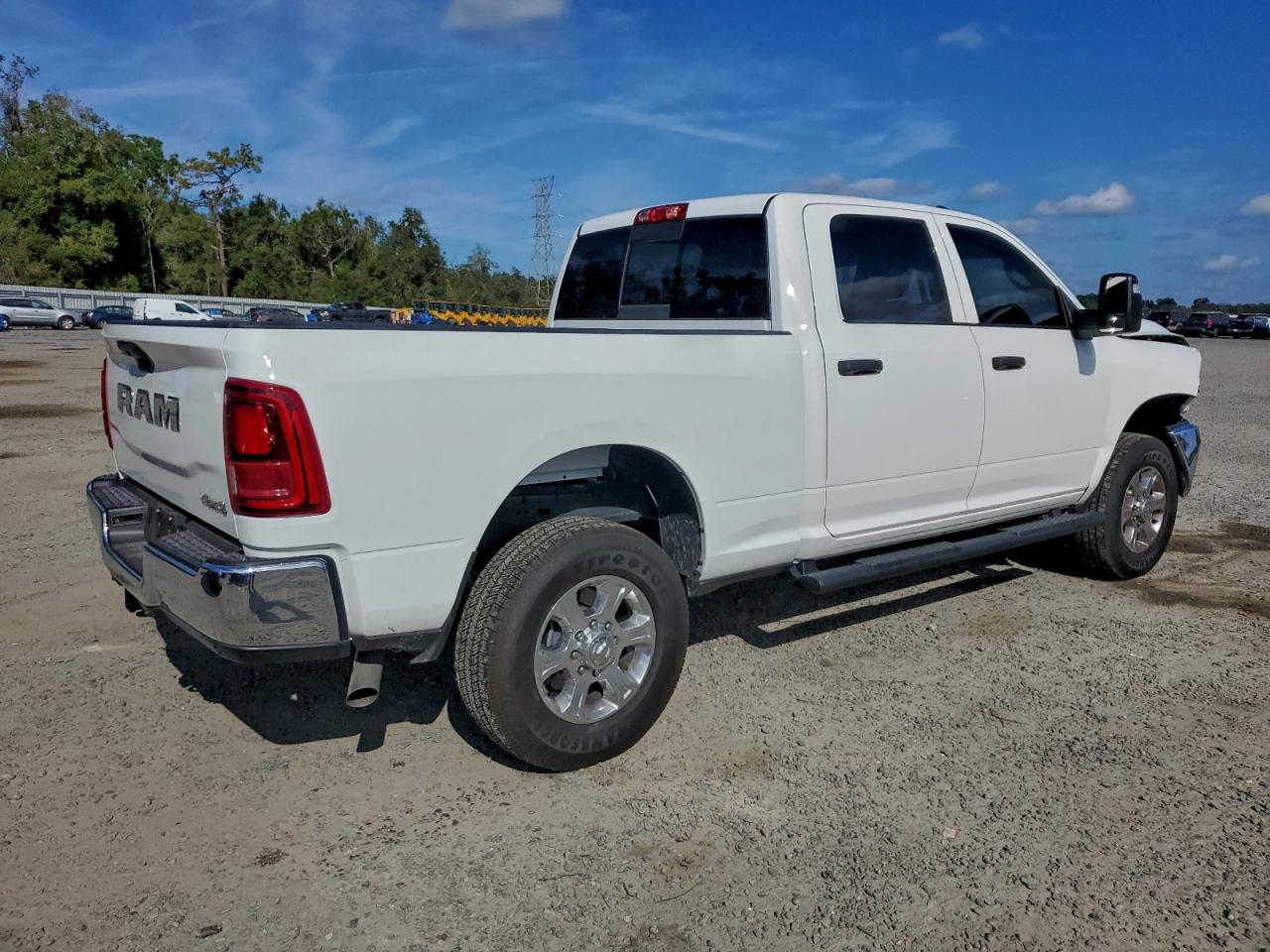 2025 RAM 2500 TRADESMAN photo 5