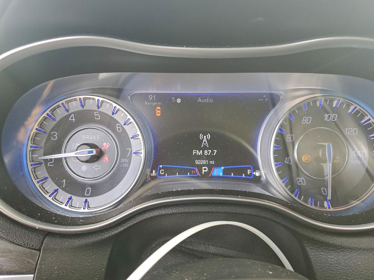 2019 CHRYSLER 300 TOURING photo 9