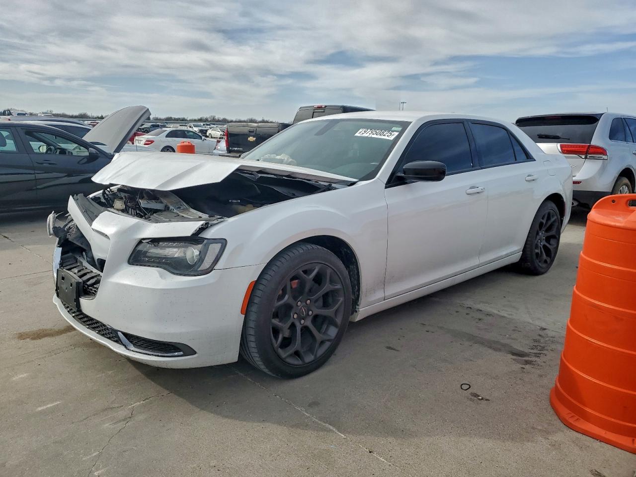 2019 CHRYSLER 300