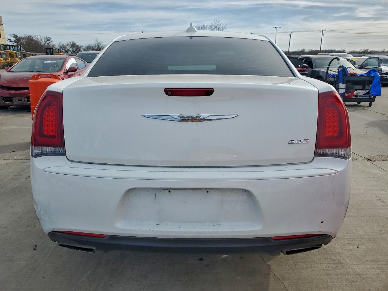 2019 CHRYSLER 300 TOURING photo 6