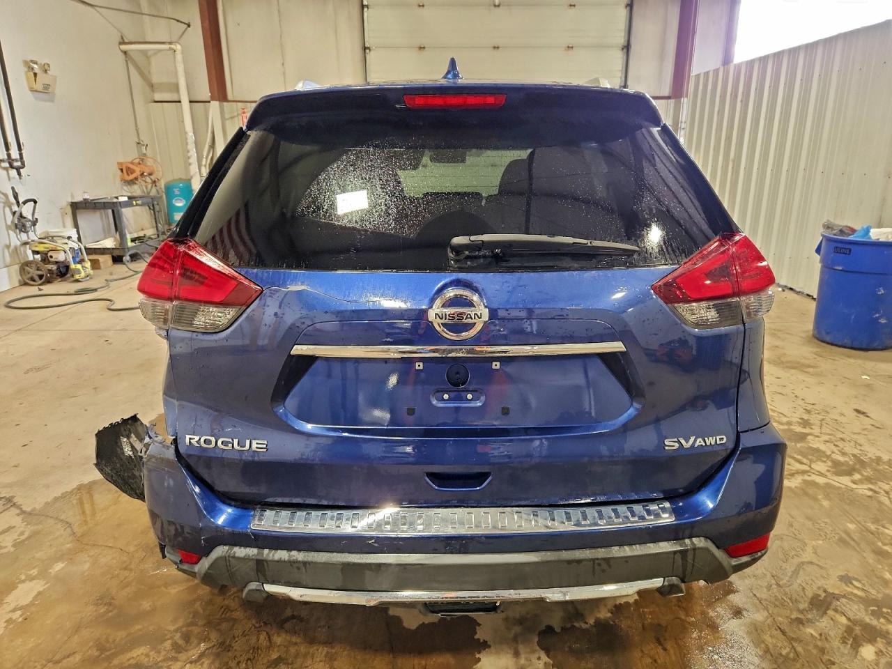 2017 NISSAN ROGUE SV photo 11