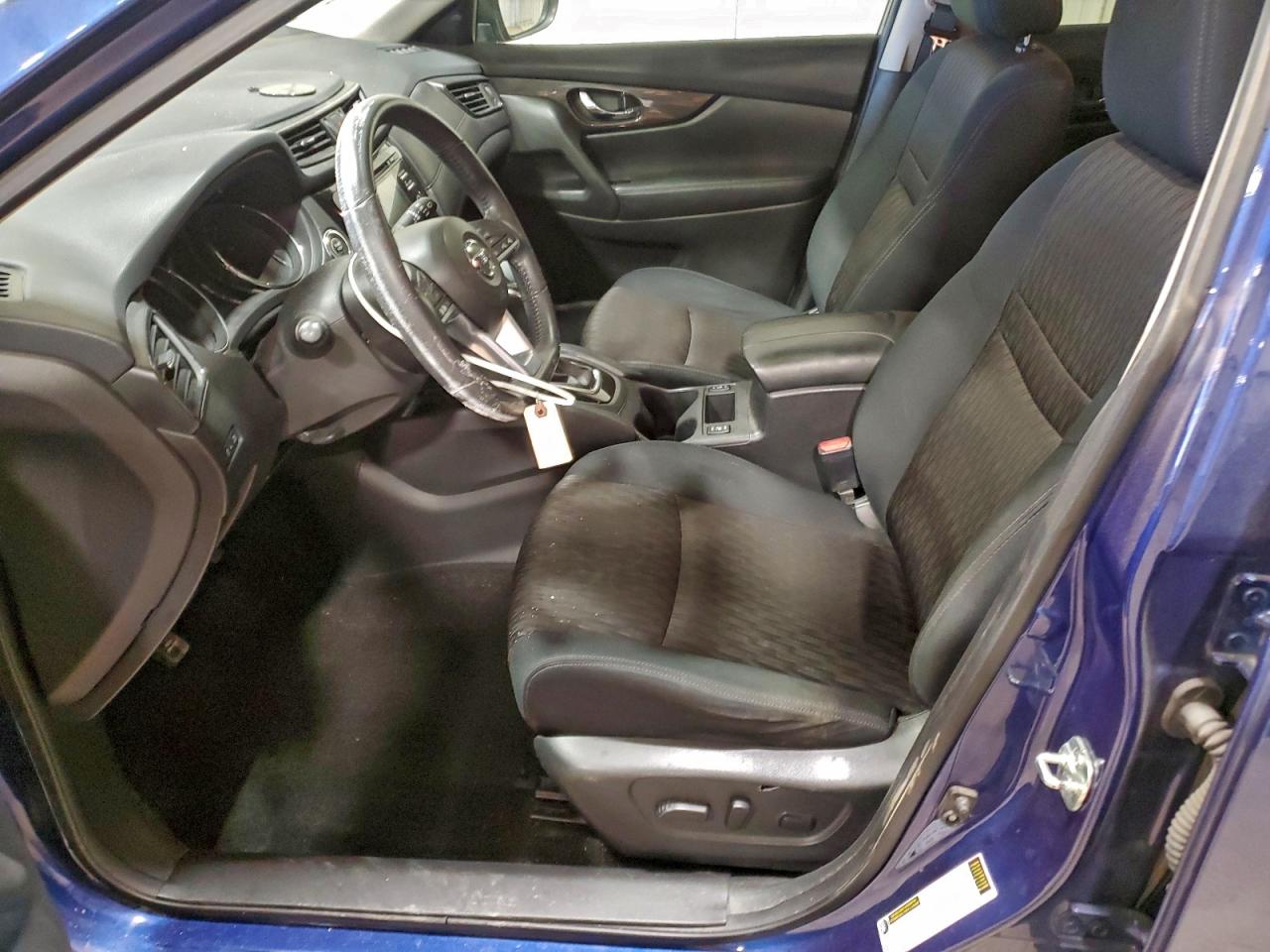 2017 NISSAN ROGUE SV photo 13