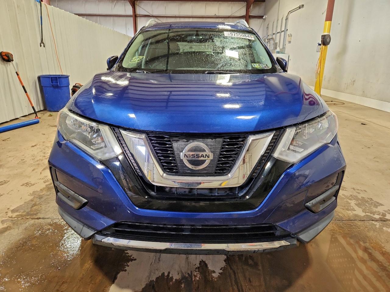 2017 NISSAN ROGUE SV photo 9