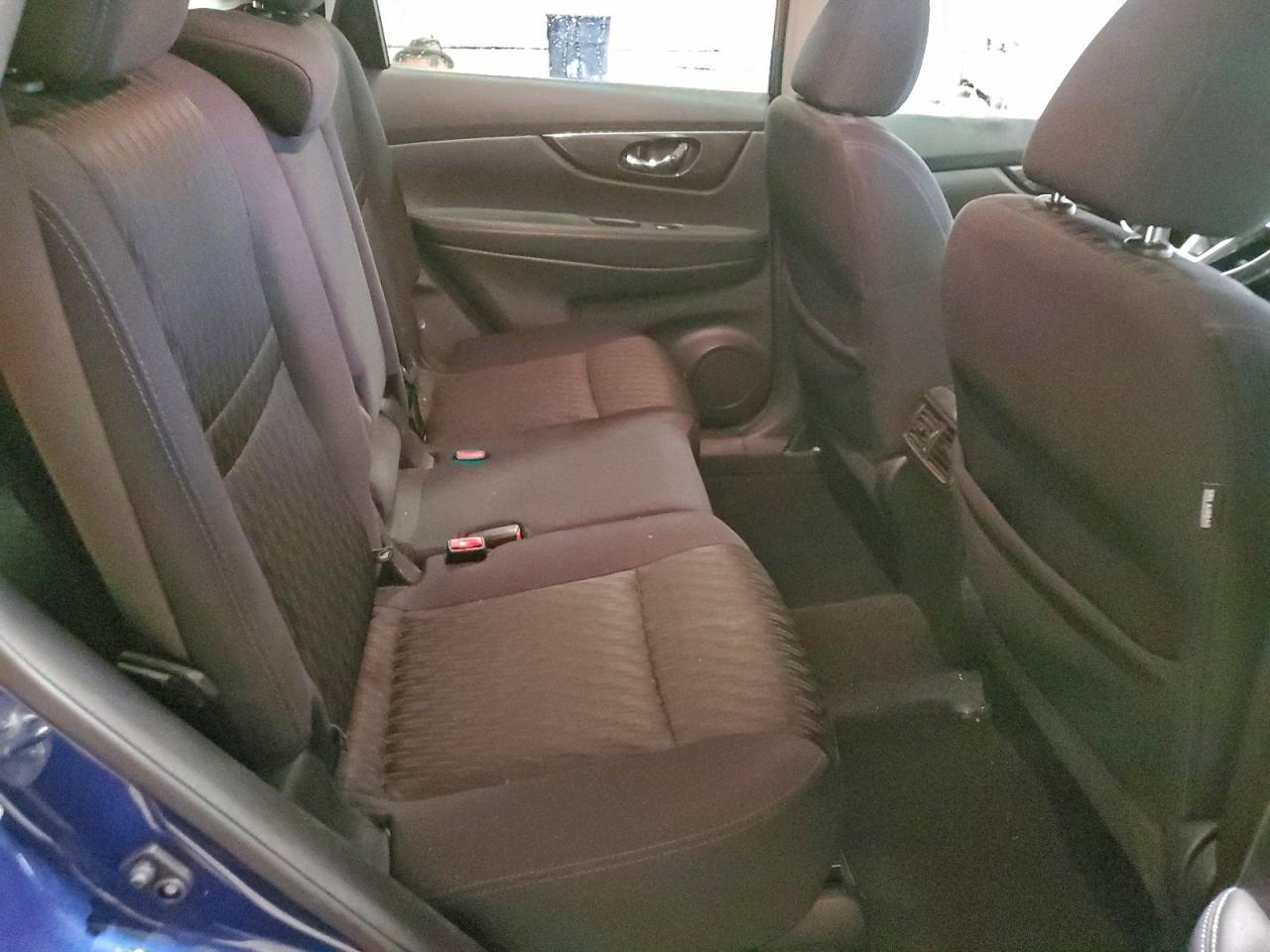 2017 NISSAN ROGUE SV photo 21