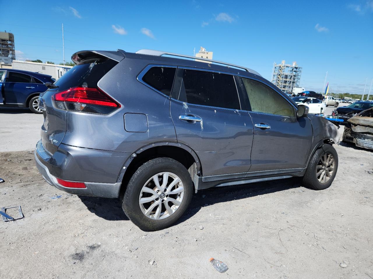 2017 NISSAN ROGUE S photo 9