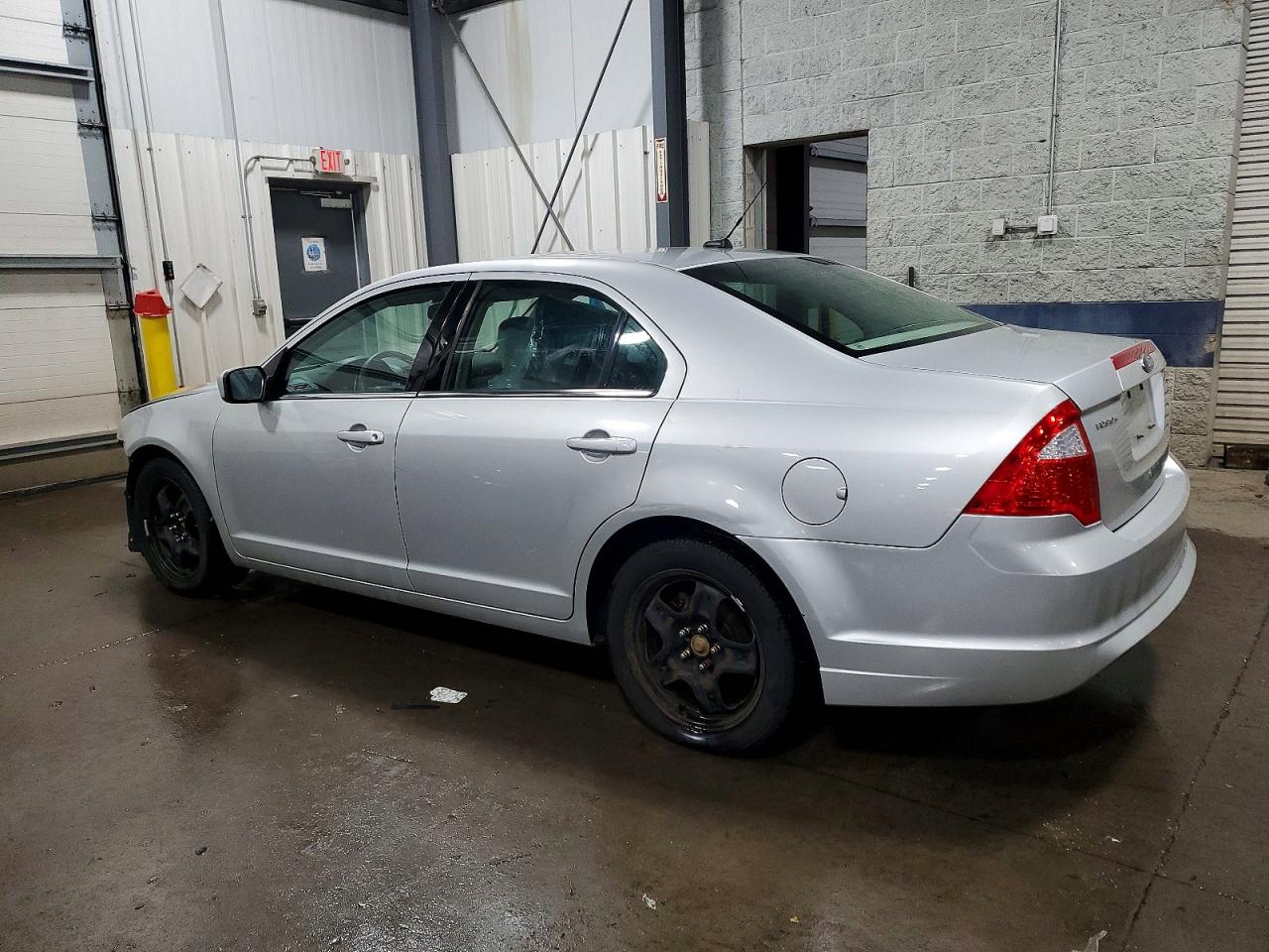 2010 FORD FUSION SE photo 4