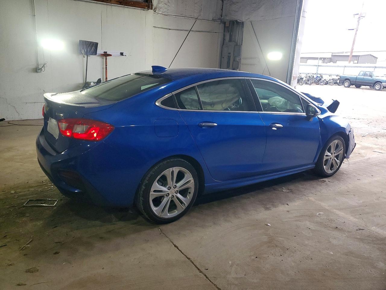 2017 CHEVROLET CRUZE PREMIER photo 5
