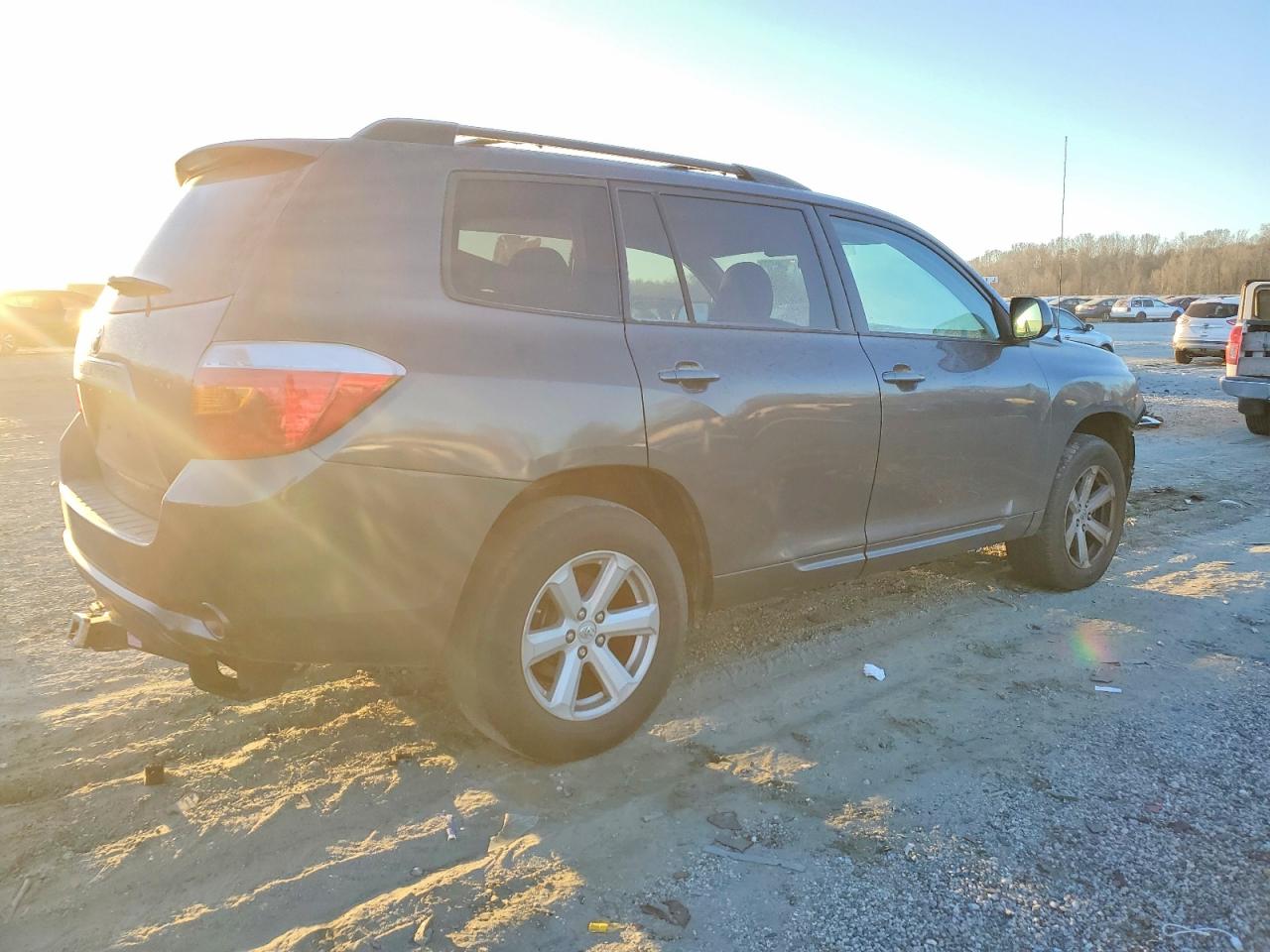 2010 TOYOTA HIGHLANDER photo 5