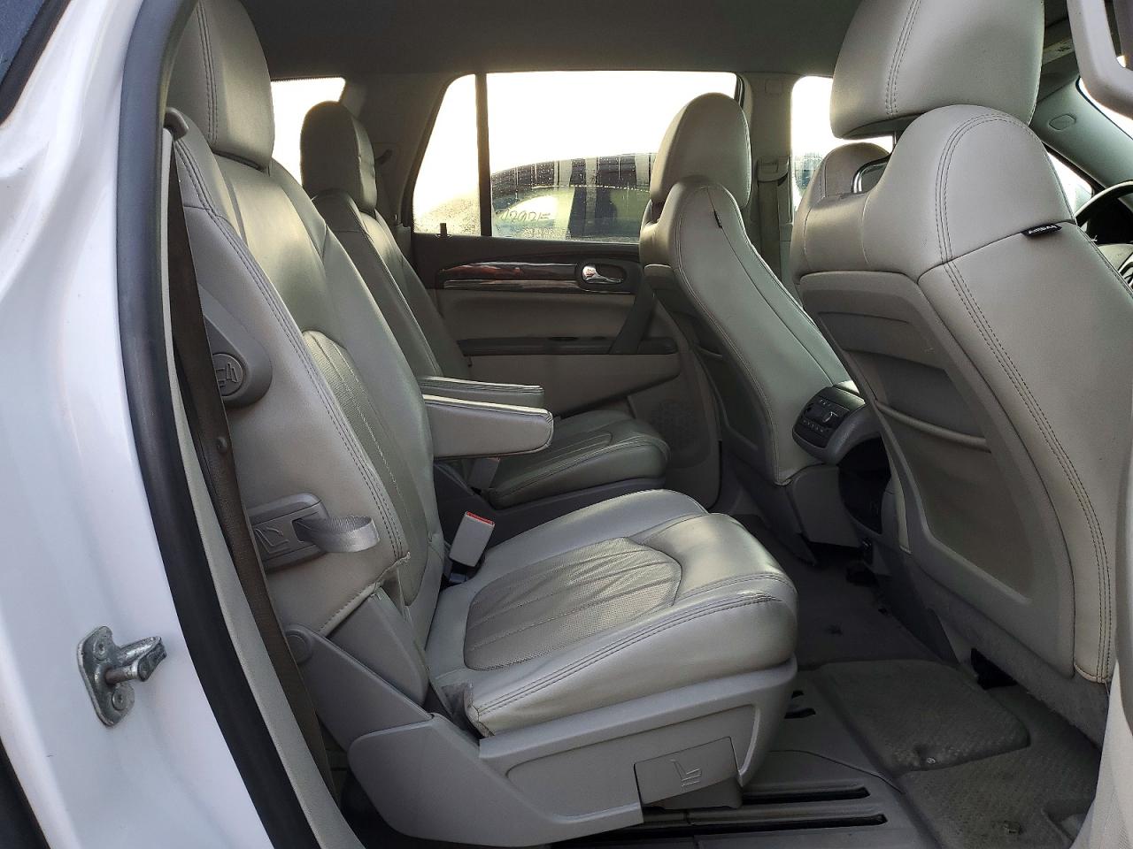 2016 BUICK ENCLAVE photo 21